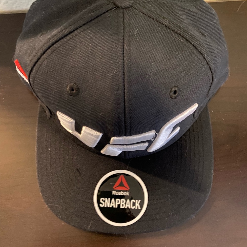 UFC Reebok SnapBack (black) - Picture 2 of 4